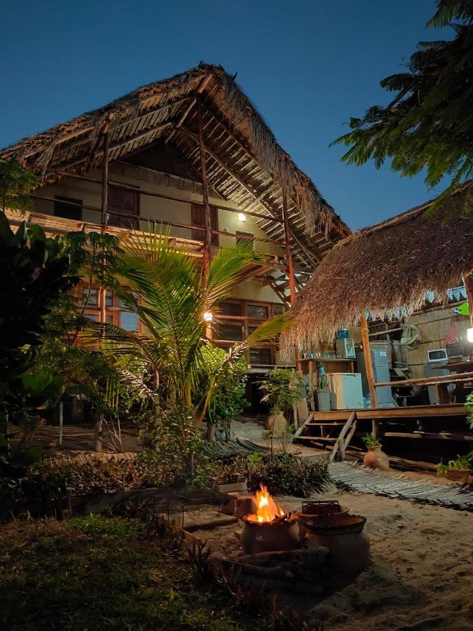 Casa Surf Lodge - Praia do Tofo Dış mekan fotoğraf